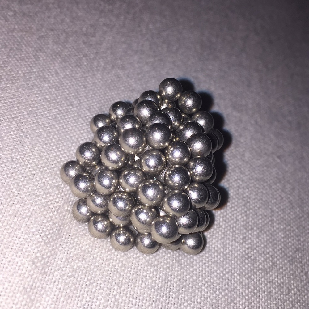 Magnetic balls